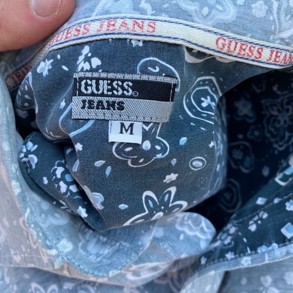 Guess Button Up - Picture 4 of 4